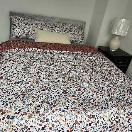 Vakantiehuis Cozy 2 Bedroom House In With 2 Private Car Parking And Garden Bradford (West Yorkshire)