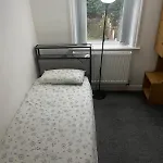 Cozy 2 Bedroom House In With 2 Private Car Parking And Garden Casa vacanze
